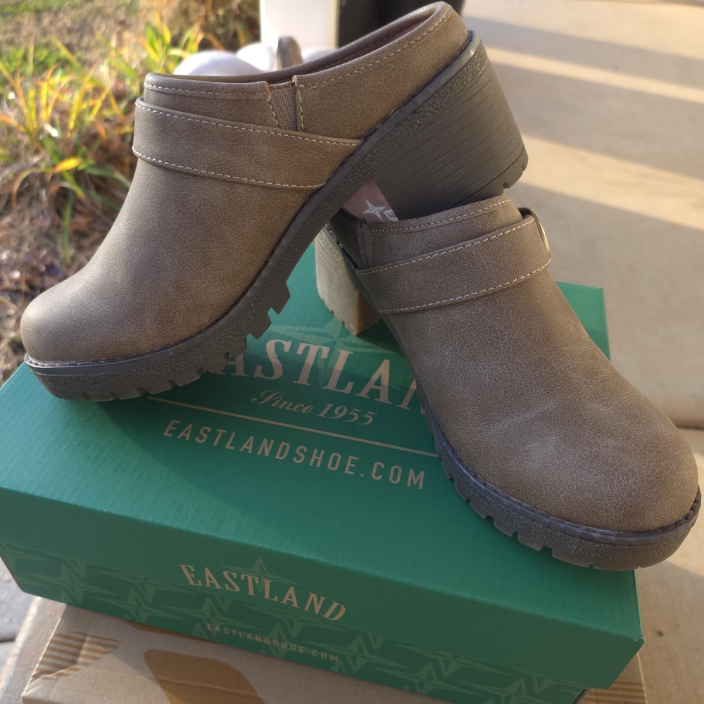 Eastland Women's Brown Clogs